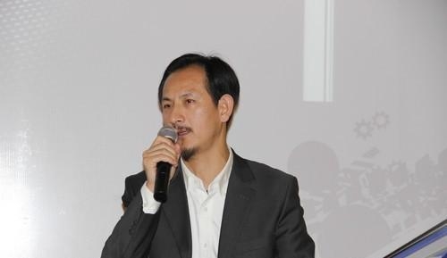 深圳市百分之百數(shù)碼科技有限公司董事長徐國祥。 